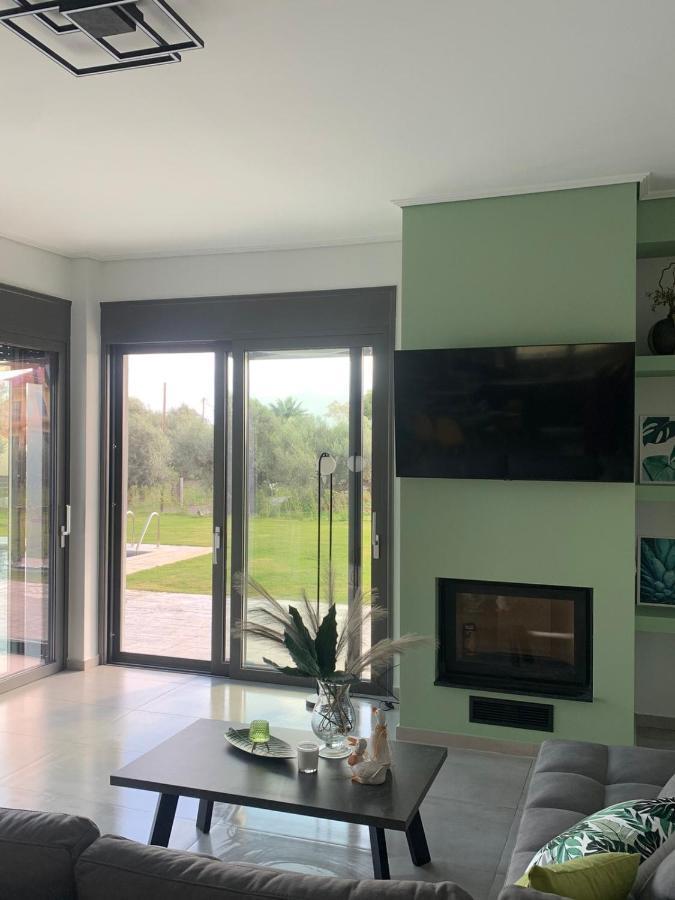 Nostos Luxury Villas With Private Pool In Nafpaktos Extérieur photo