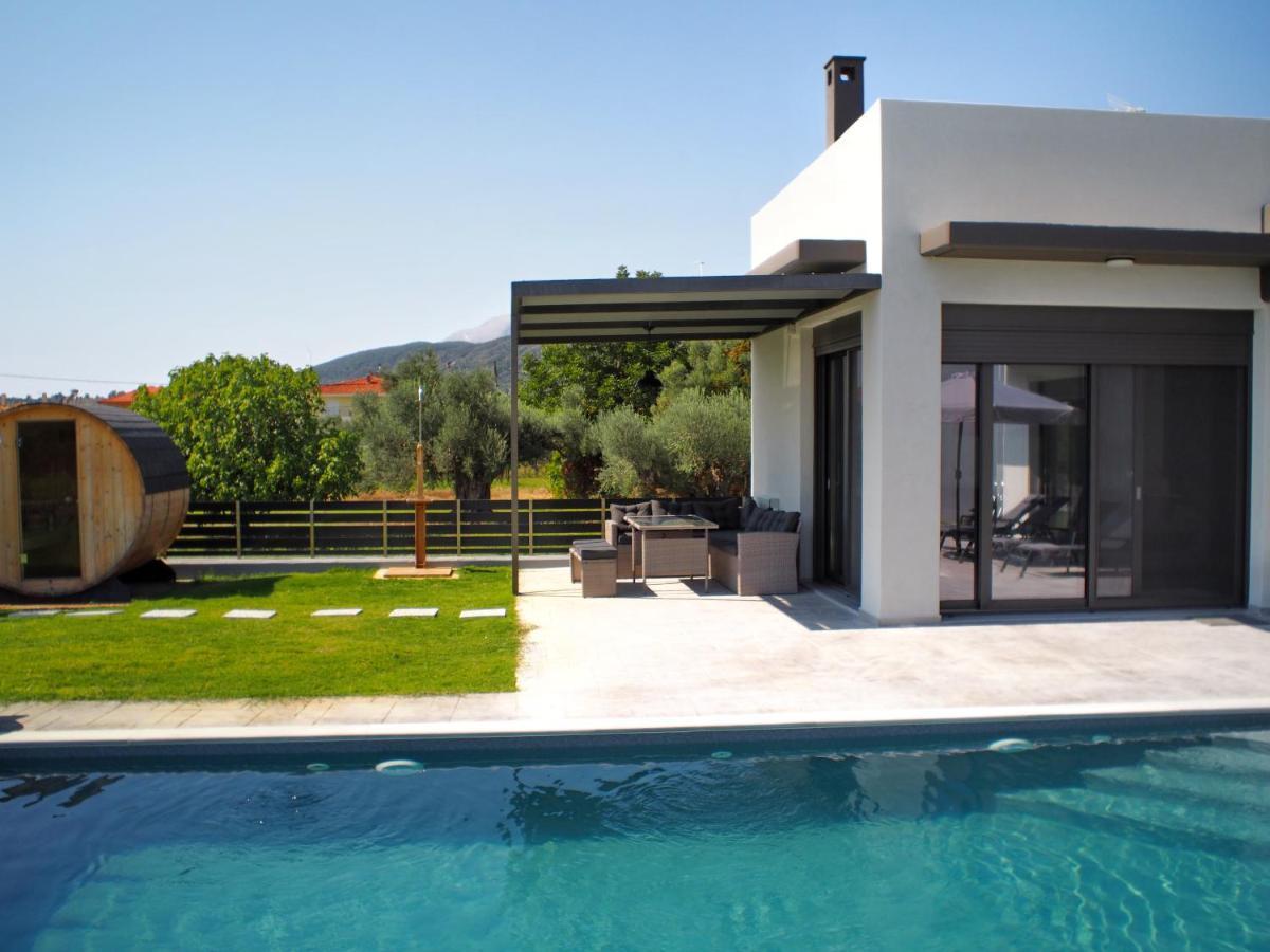 Nostos Luxury Villas With Private Pool In Nafpaktos Extérieur photo