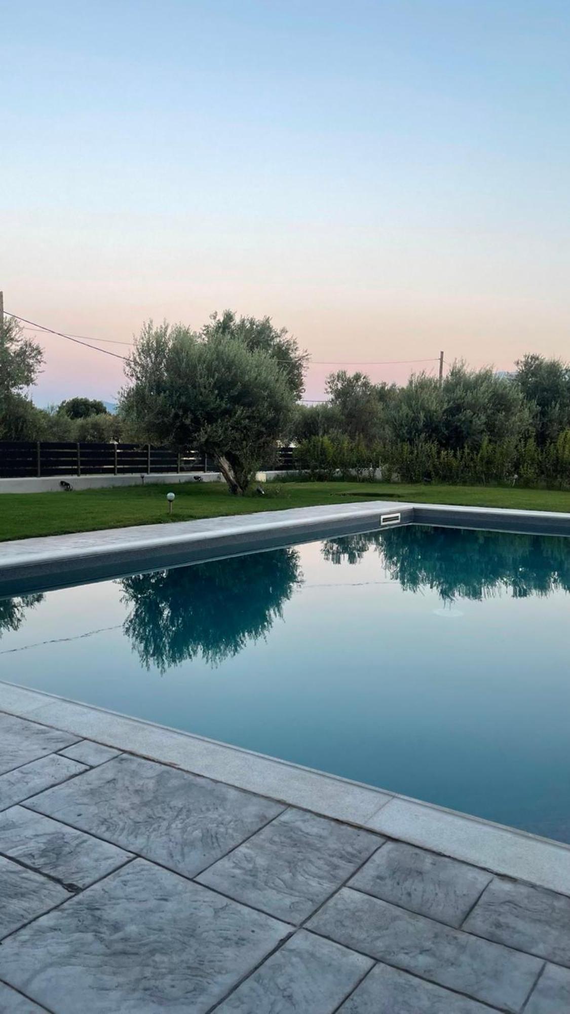 Nostos Luxury Villas With Private Pool In Nafpaktos Extérieur photo